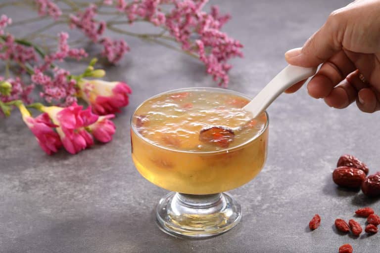 仁燕 鮮燉燕窩飲情境照 享用燉煮燕窩 日常滋補保養